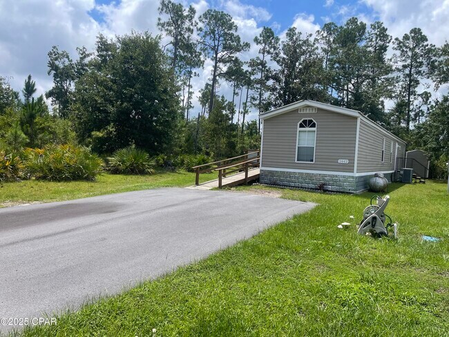 Building Photo - 2442 Stacy Dr