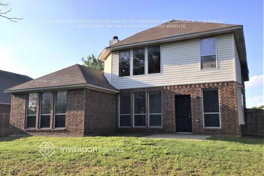 Building Photo - 5823 Silver Sage Ln