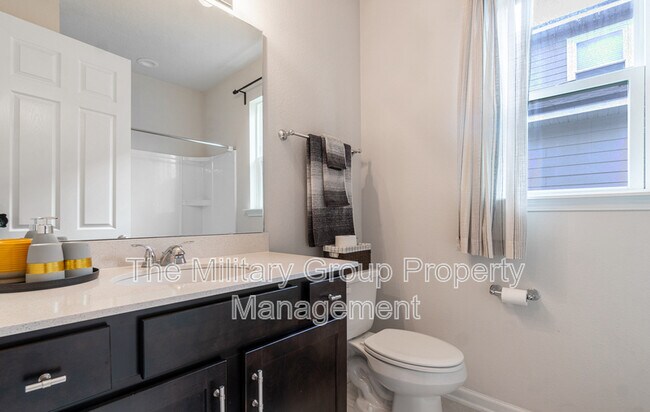 Building Photo - 1837 Amberly Dr