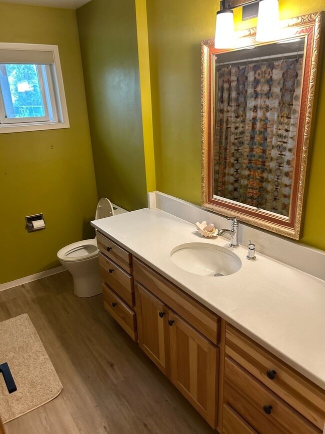 Building Photo - 3 Bedroom single level home w/garage AND free landscaping