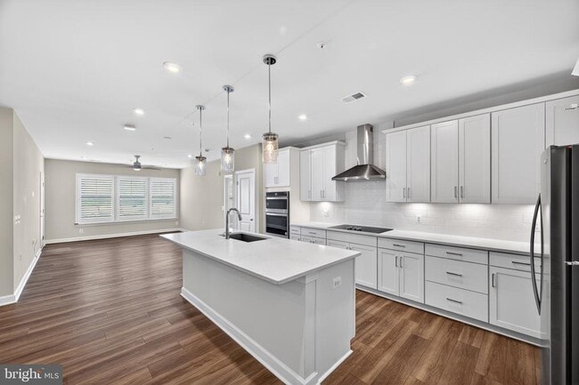 Building Photo - 21630 Hawksbill High Cir