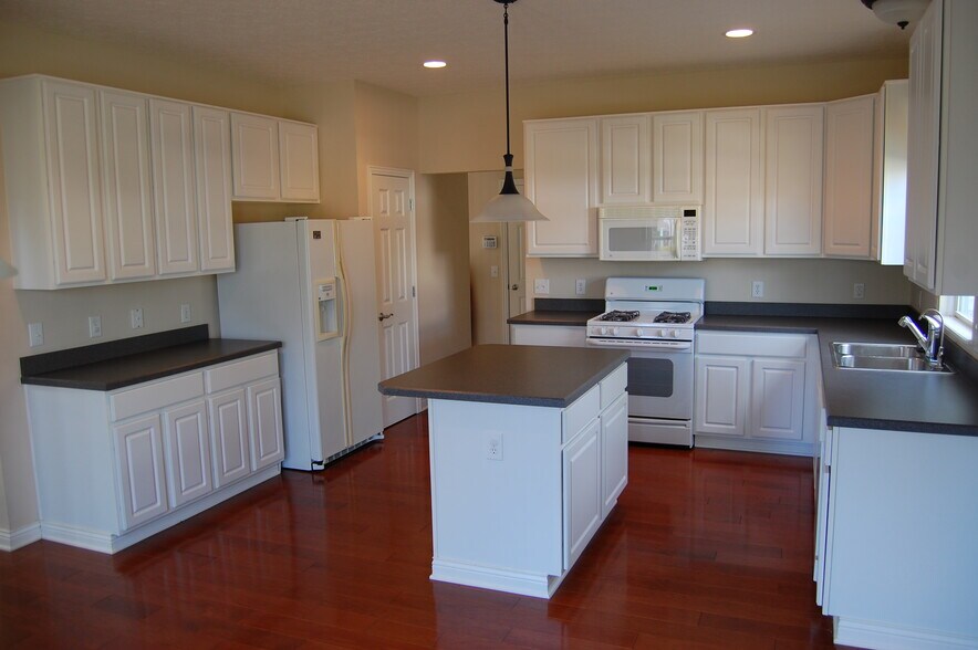 Building Photo - 7250 Hillmont Drive