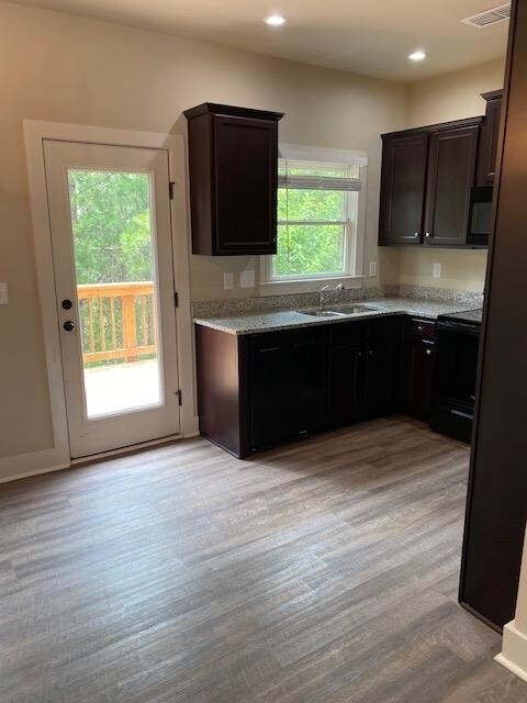 Building Photo - 185 Highlands Hl Dr
