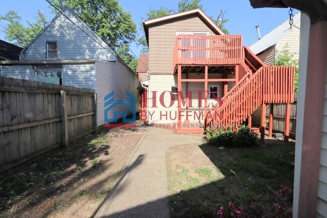 Building Photo - Three Bedroom House | Two Bathrooms