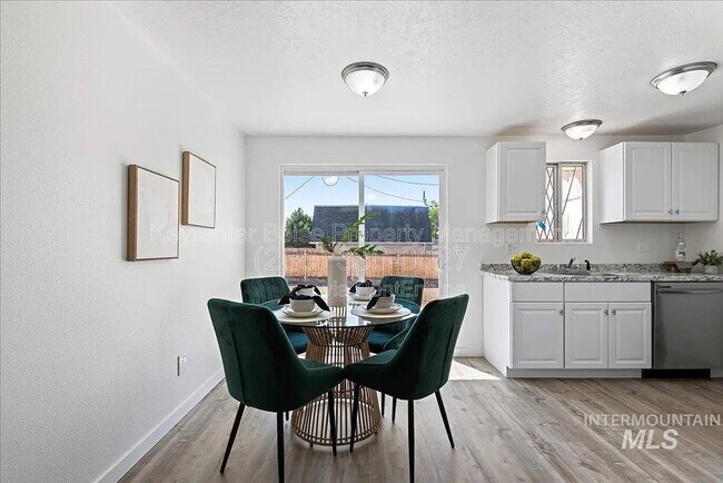 Building Photo - 4813 W Targee St