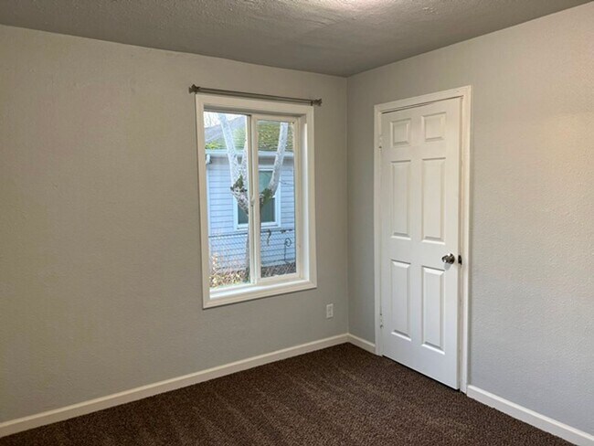 Building Photo - brid01*