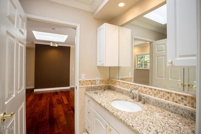 Building Photo - 4841 Crown Ave