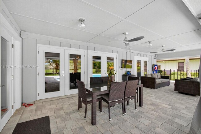 Building Photo - 15 Balfour Rd E