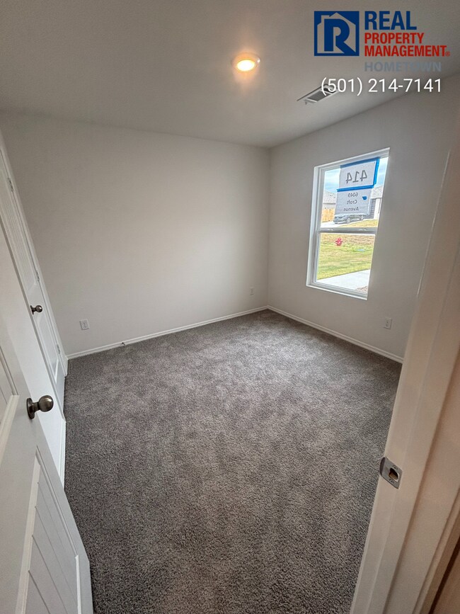 Building Photo - 6049 Croft Ave