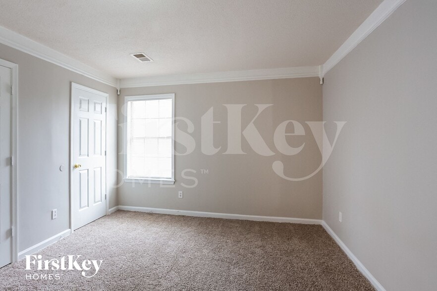 Building Photo - 4812 Barkshire Dr