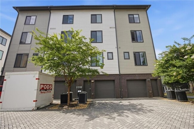 Building Photo - 211 Bass St SW