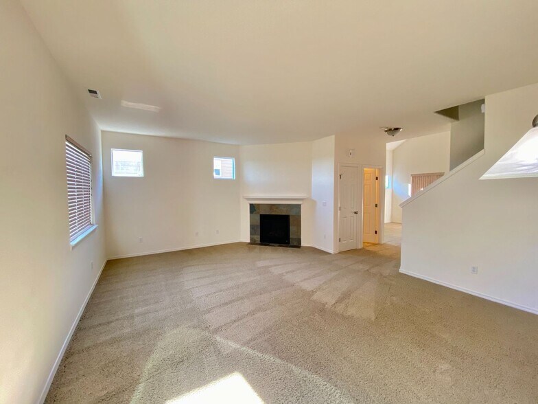 Building Photo - Next to Marysville Getchell High School