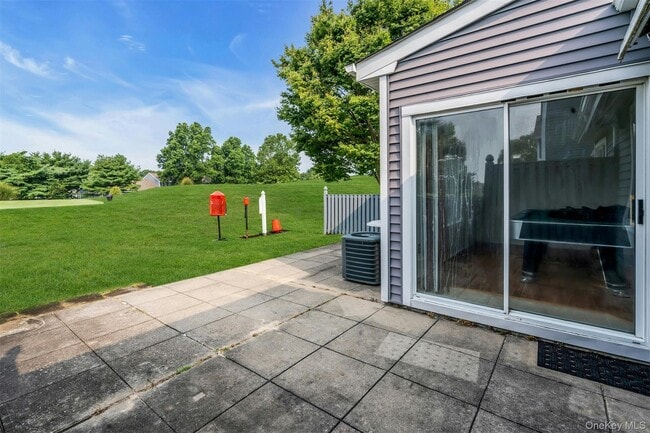 Building Photo - 745 Spring Lake Dr