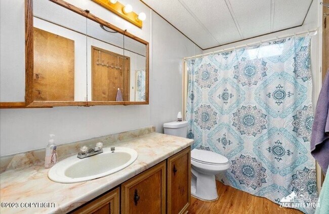 Building Photo - Rare Find! Spacious East Anchorage Home wi...