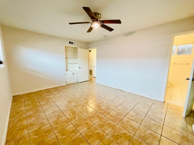 Building Photo - 4733 Merwin St