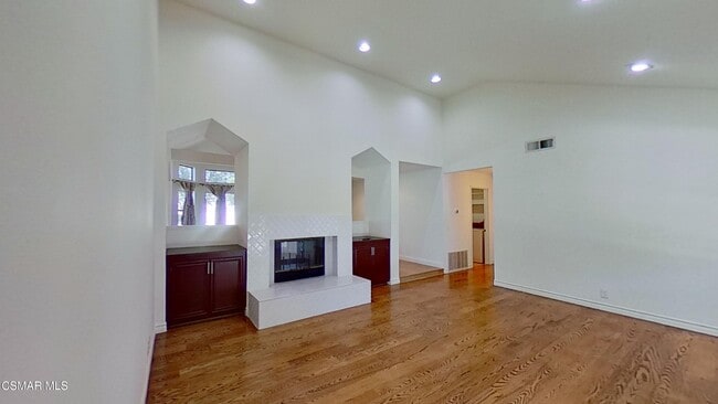 Building Photo - 3012 Wauneta St