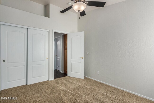 Building Photo - 1122 W Morelos St