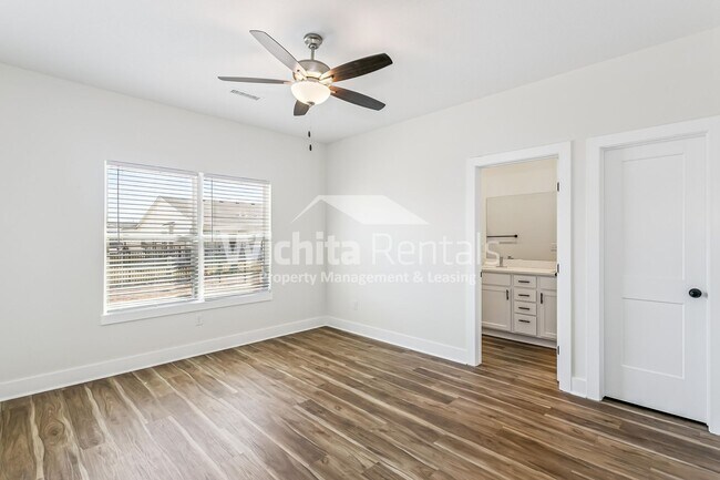 Building Photo - 1738-1738 S Hickory Creek St