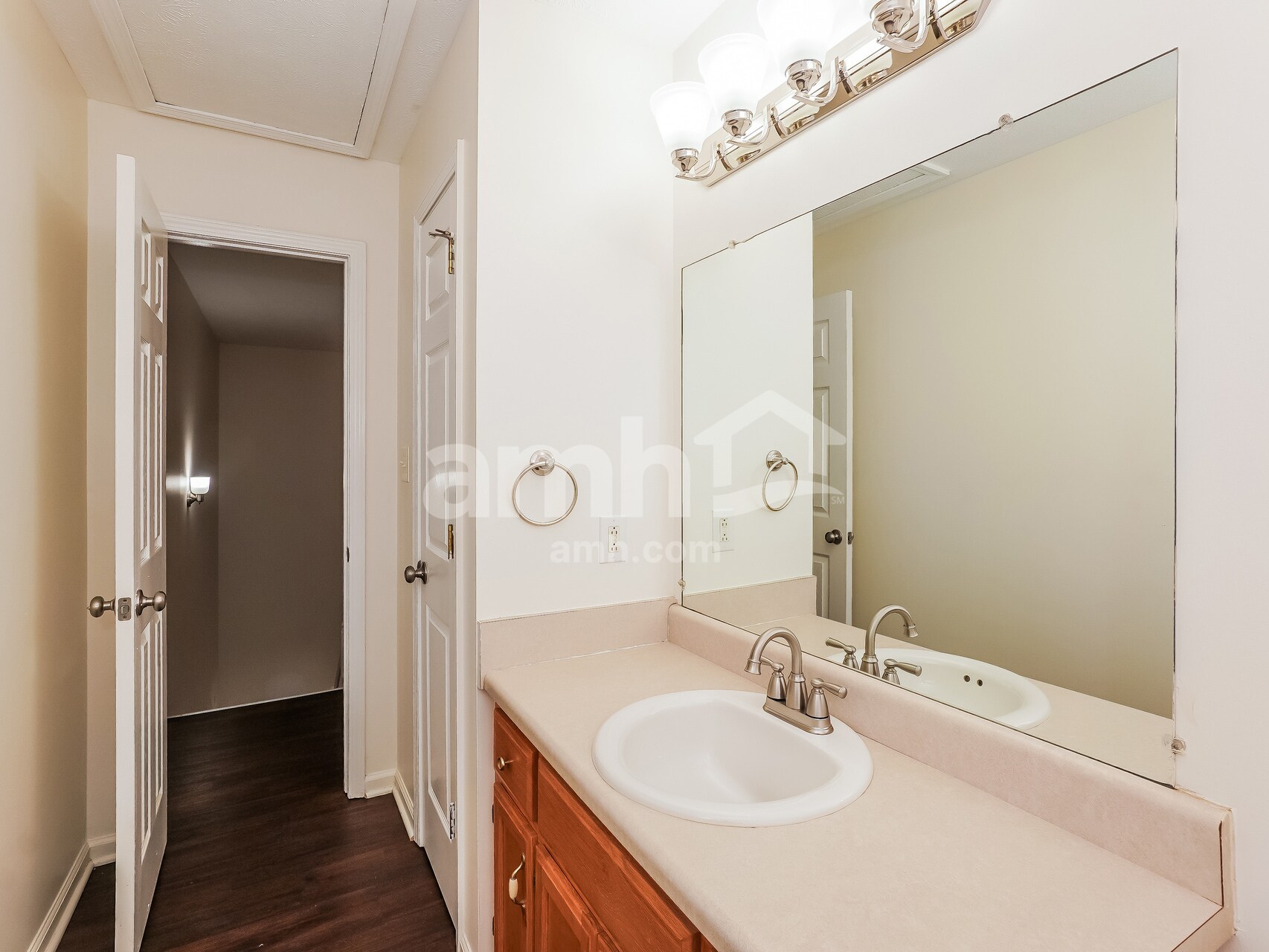 Building Photo - 1756 Hazelwood Rd