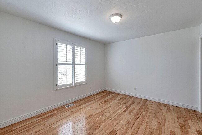 Building Photo - 503 N 850 W