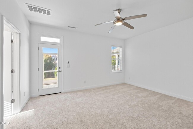 Building Photo - 115 Swain St