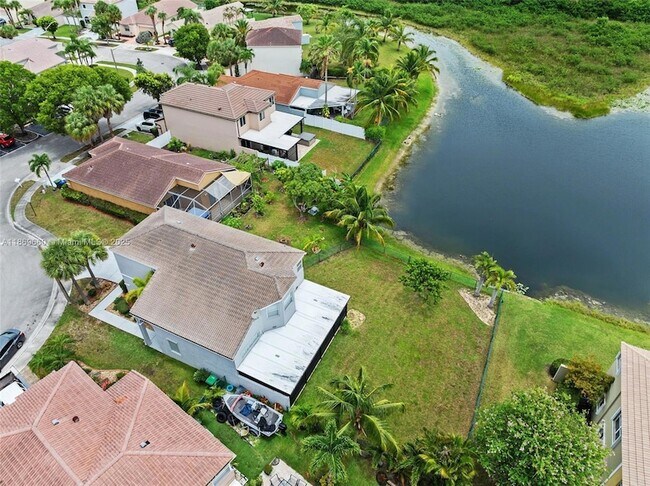 Building Photo - 15376 14th Manor
