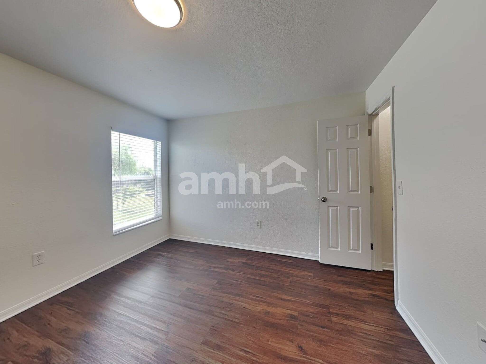 Building Photo - 3611 Welsch Way