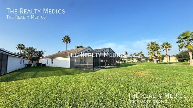Building Photo - 4802 Cumbrian Lakes Dr