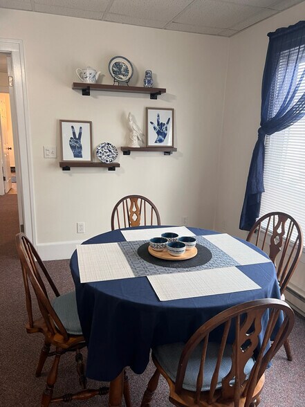 Building Photo - 48 W Main St