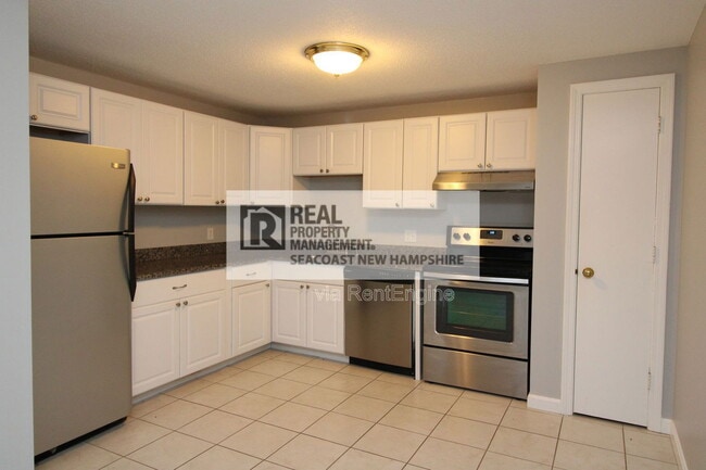 Building Photo - 912 White Cedar Blvd