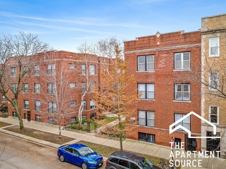 Building Photo - 850 W Cornelia Ave