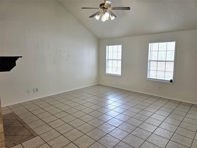 Building Photo - 1600 Hollow Tree Blvd
