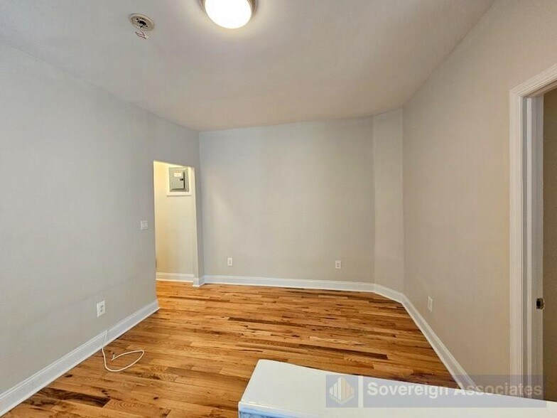 Building Photo - 515 W 168th St