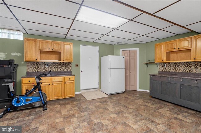 Building Photo - 1268 Delbert Ave