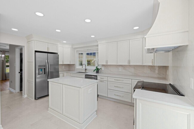 Building Photo - 6609 Heidi Ct