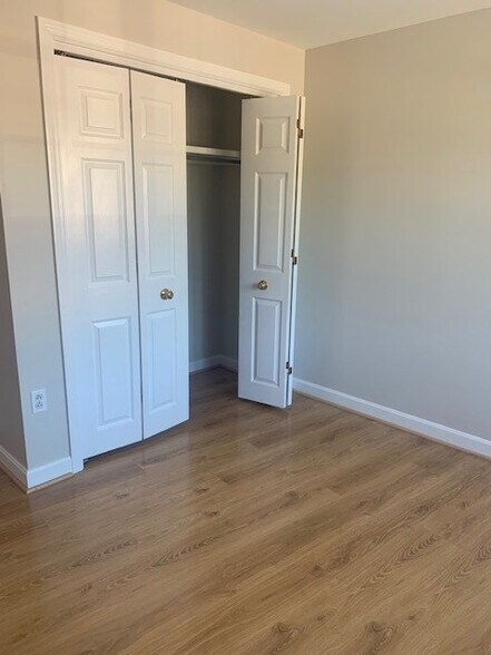 Building Photo - 90 South St