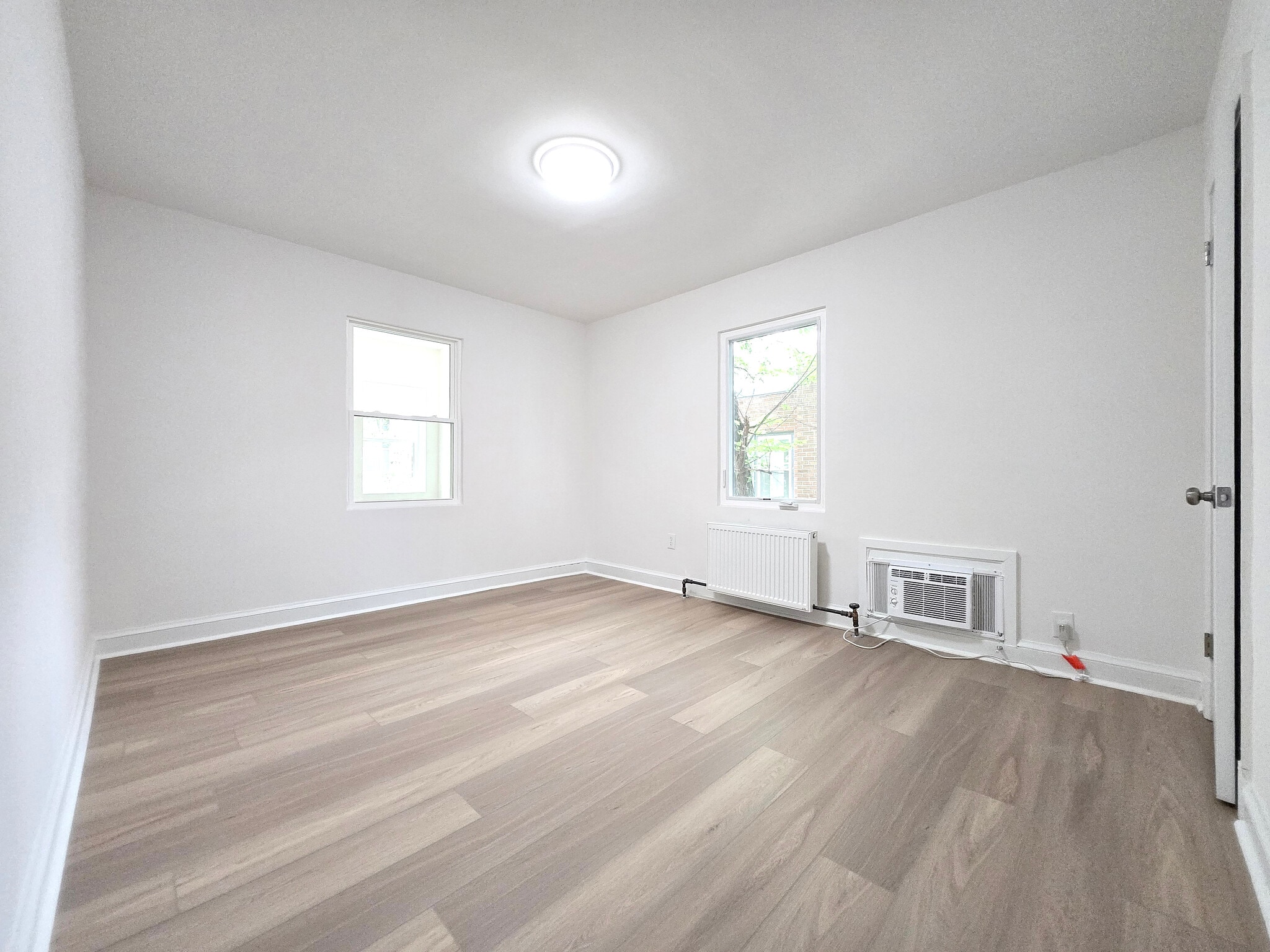 Building Photo - 4530 Avondale St