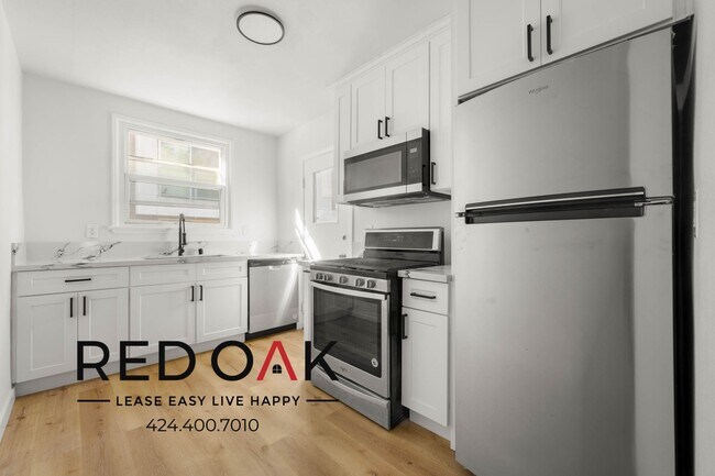 Building Photo - 8752 Belford Ave