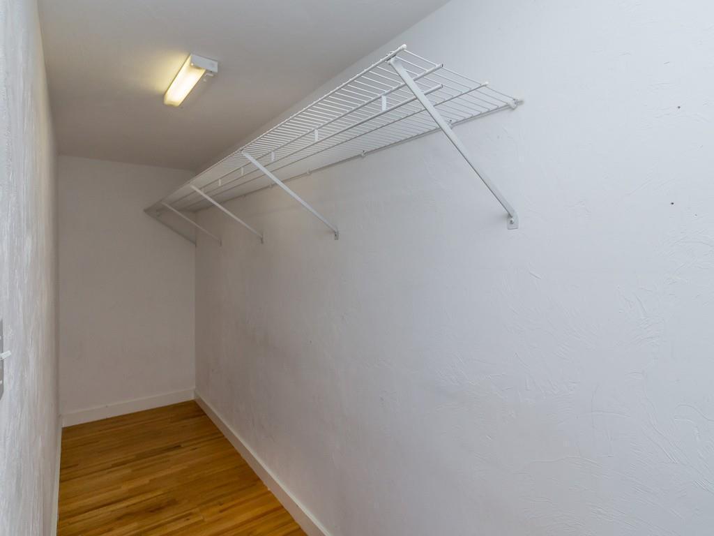 Building Photo - 241 River St