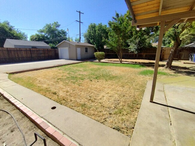 Building Photo - 1412 Del Mar Ave