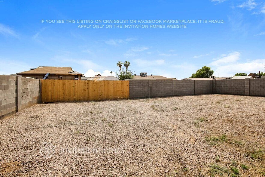 Building Photo - 6925 W Montebello Ave