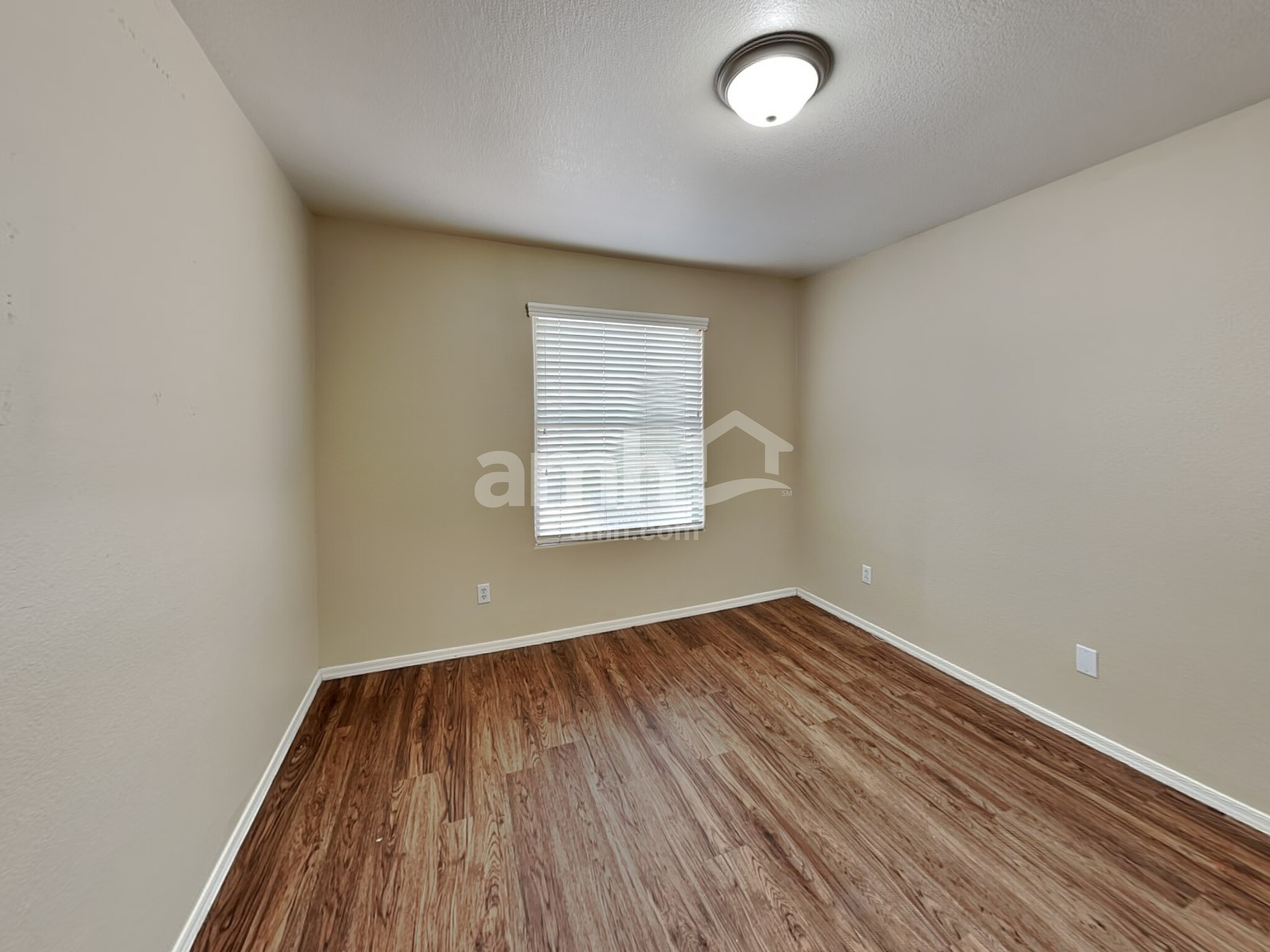 Building Photo - 8649 E Nido Ave