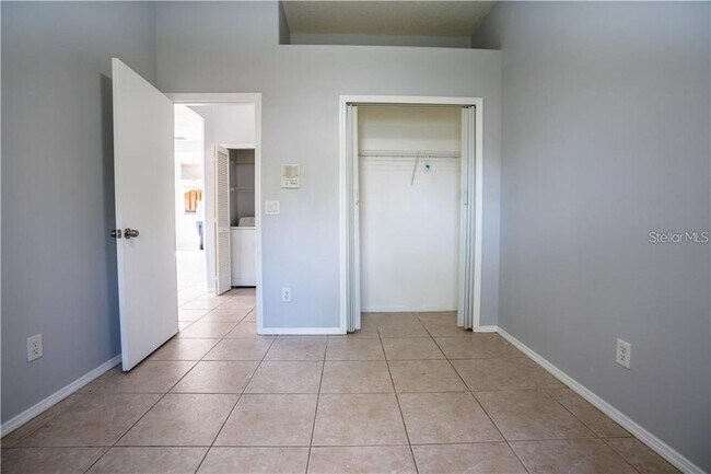 Building Photo - 13246 Summerton Dr
