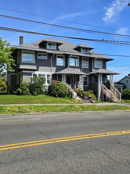 Primary Photo - 1517 Earnest S Brazill St