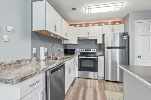 Building Photo - 1890 Auburn Ln