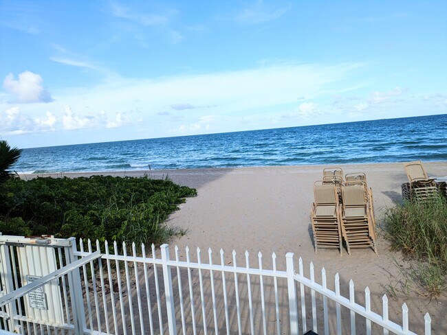 Building Photo - 4250 Galt Ocean Dr
