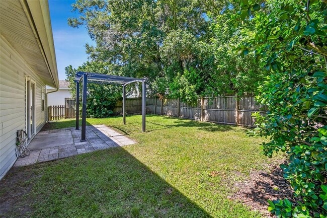 Building Photo - 331 Feather Tree Dr