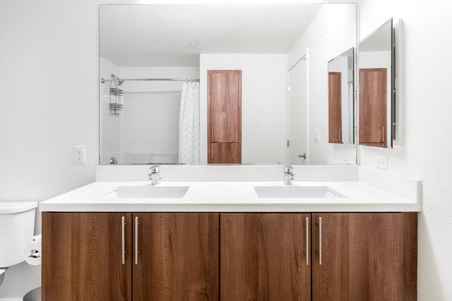 Building Photo - Linq Apartments, 1700 Newbury Park Dr