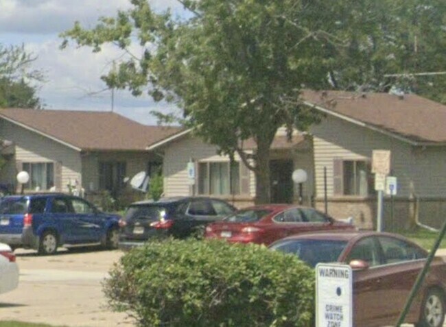 Building Photo - 125 Shire Cres