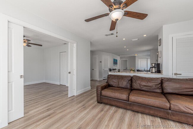 Building Photo - 1712 Sea Horse Pl